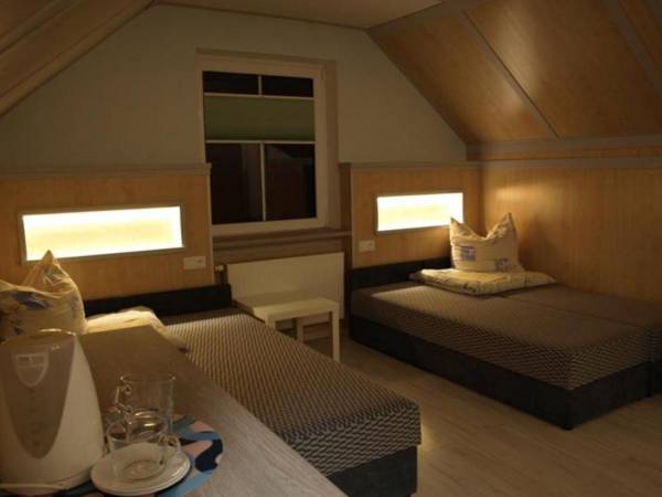 Pod Wydmą, pokoje gościnne, smażalnia ryb