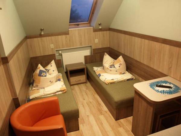 Pod Wydmą, pokoje gościnne, smażalnia ryb