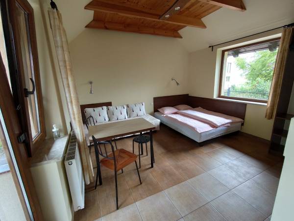 Pokój nr 8, 9 i 10 - 3 osobowe