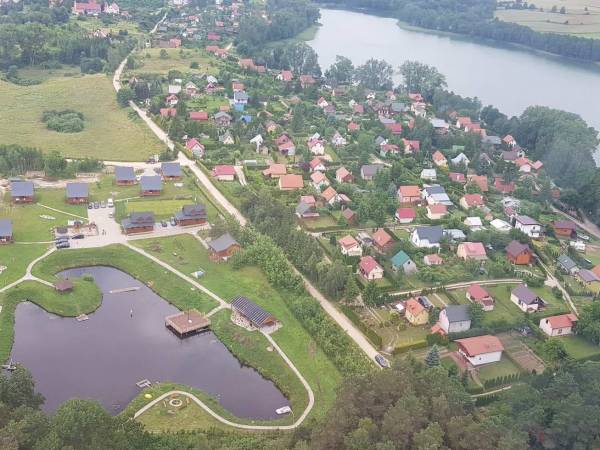 Domki nad jeziorem Ołów z własnym stawem 