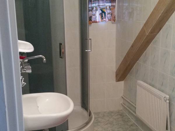 łazienka w pokoju nr 16