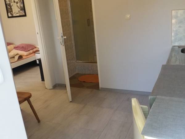 pokój nr 11 z własną kuchnią