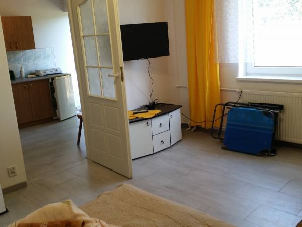 pokój nr 11 z własną kuchnią