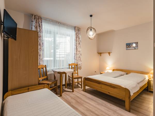 Pokoje Gościnne Na Skale