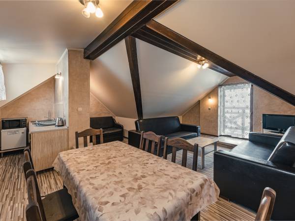 Pokoje Gościnne Na Skale