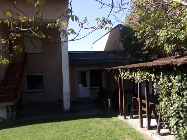 zadaszenie i wejście do jadalni