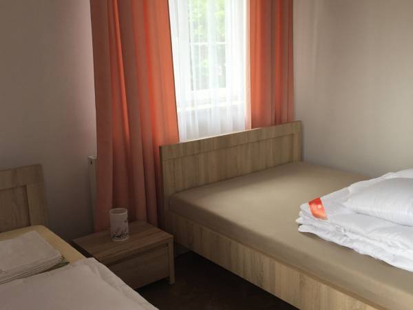 Dom Gościnny Pod Dębem