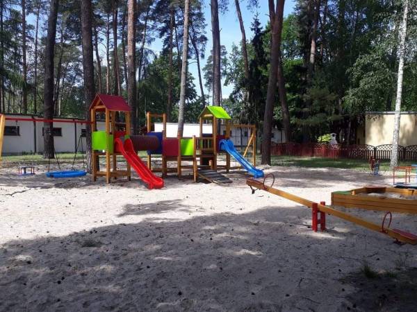 Plac zabaw- na ośrodku