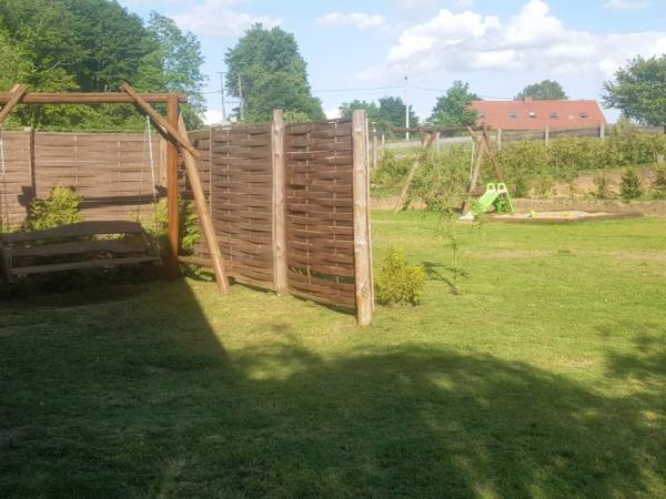 Domek nad jeziorem, mazury, ogrzewany.