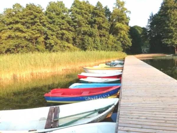 Domek nad jeziorem, mazury, ogrzewany.