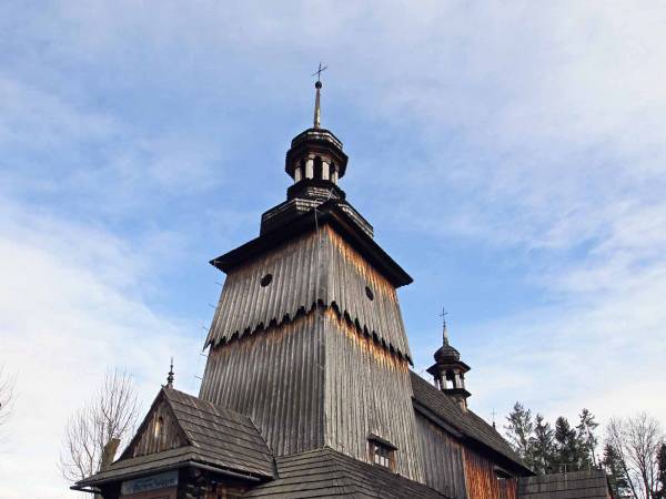 Harenda zabytkowy kościół