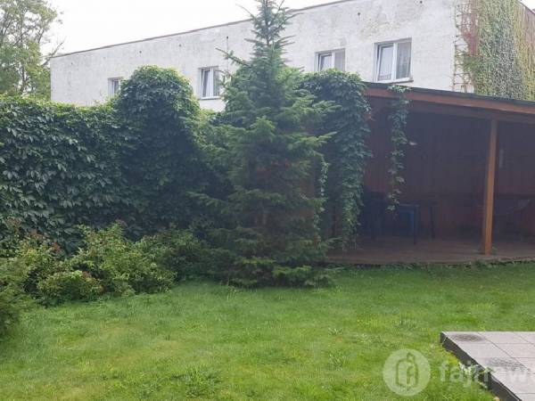 OGRÓD z wiatą na grila