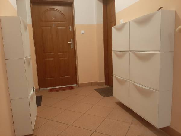 wejście od strony klatki