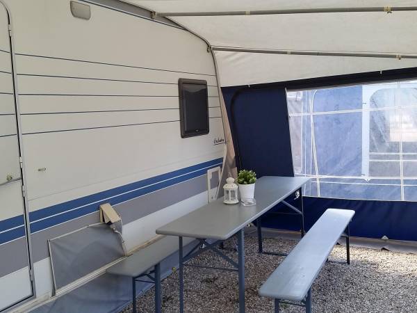 Azur Domki Pokoje Przyczepy kempingowe