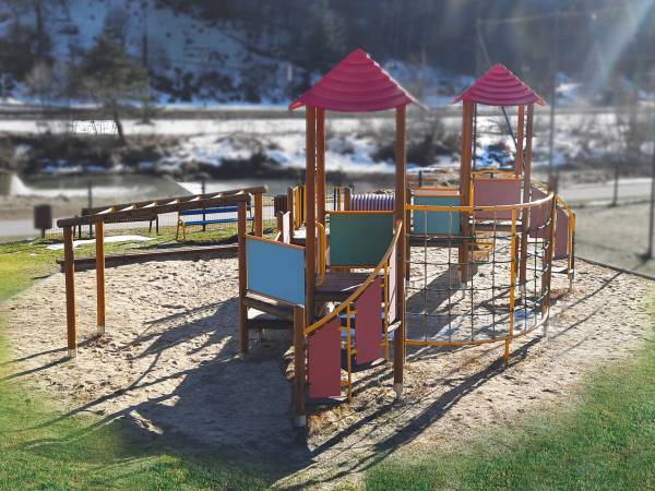 Plac zabaw nad Muszynką