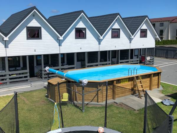 Domki Nadia z basenem