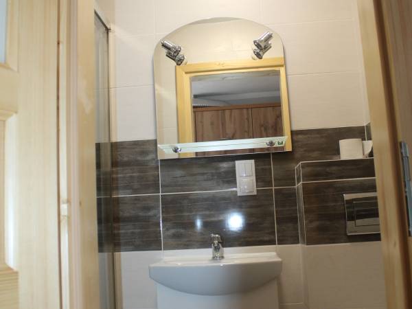 Apartament 5 osobowy - łazienka