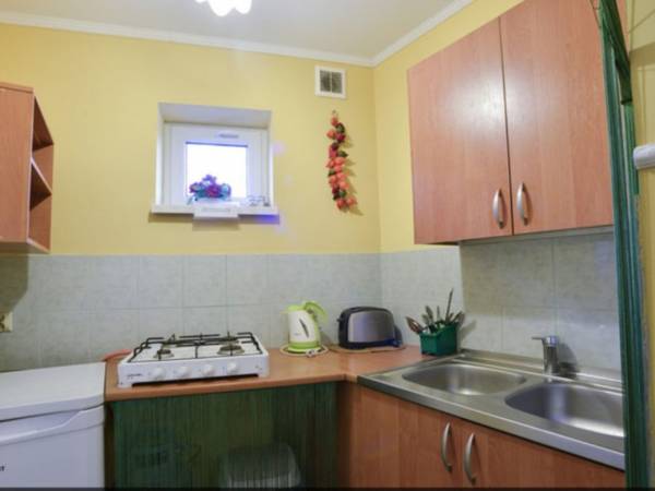 Pokój 4-osobowy z aneksem kuchennym (nr 0)