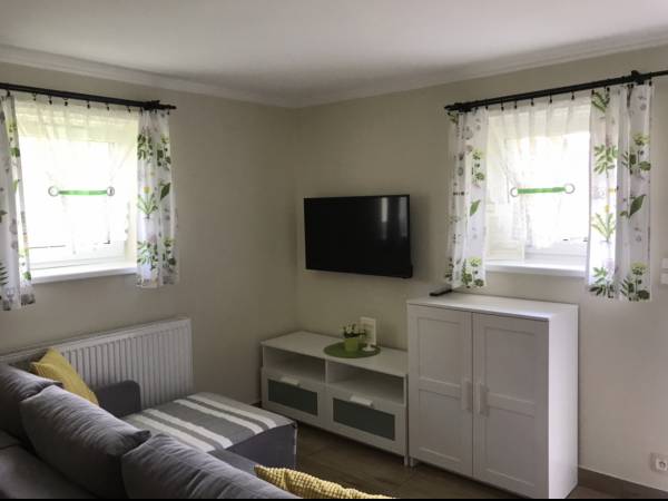 Apartament nr 8 z niezależnym wejściem