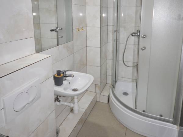 łazienki pokoje 1-9