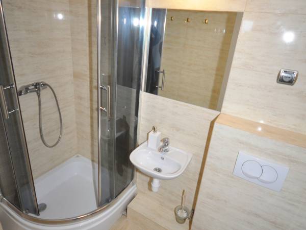 łazienki pokoje 1-9