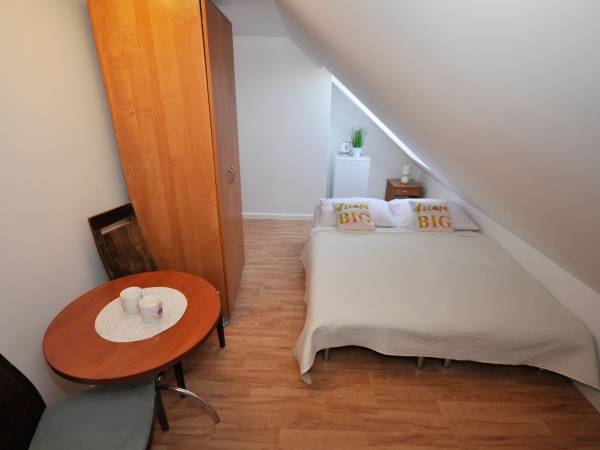 pokój nr 50 na poddaszu 2-os