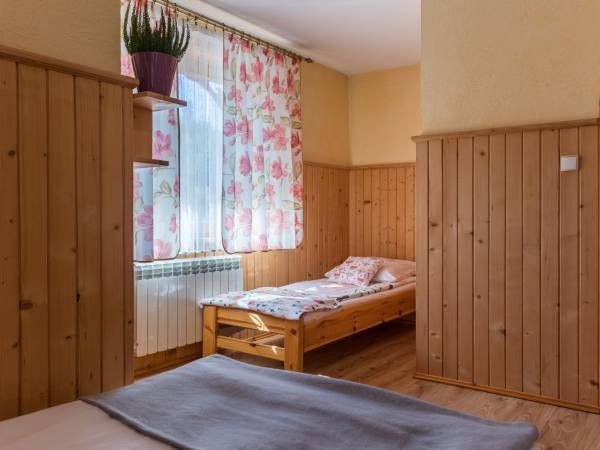 PRZESTRONNY POKÓJ 4 - OSOBOWY