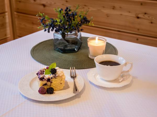 KAWA TYLKO Z DOMOWYM CIASTEM