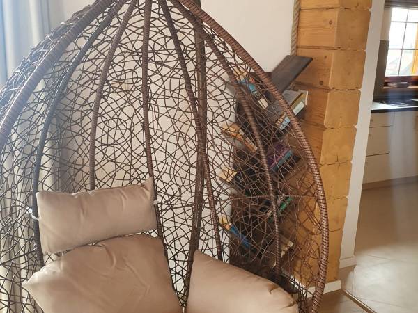 salon / biblioteczka