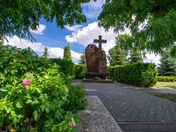 Pomnik Józefa Franczaka ps. Lalek w Piaskach