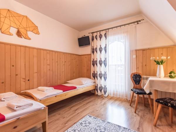 POKÓJ Z BALKONEM DLA 3 - OSOBOWEJ RODZINY