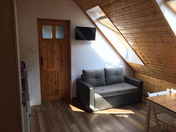 apartament 4os. na piętrze, widok na plac zabaw