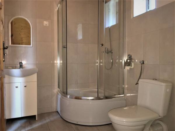 apartament 4os. na piętrze, widok na plac zabaw