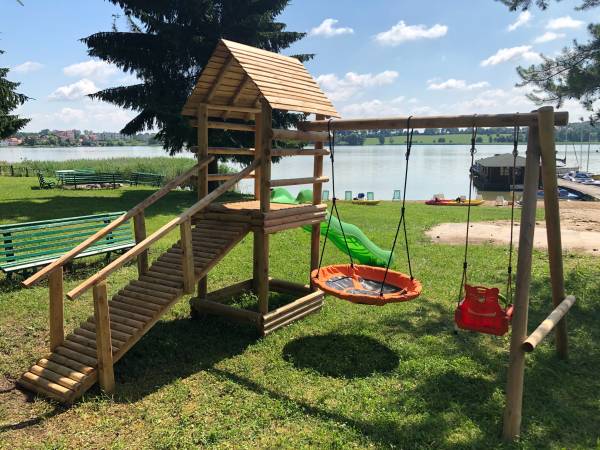 Ryn Lake Resort - z własną prywatną plażą 