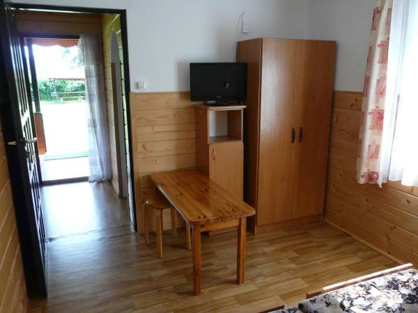 Parterowy domek letniskowy- sypialnia