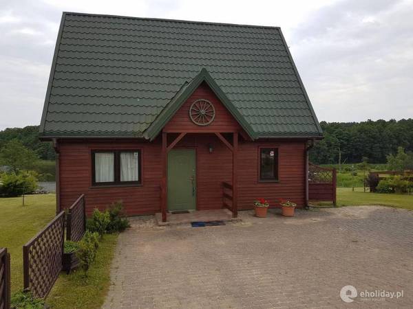 Dwa Domy Drewniane Nad Jeziorem Orzyskim