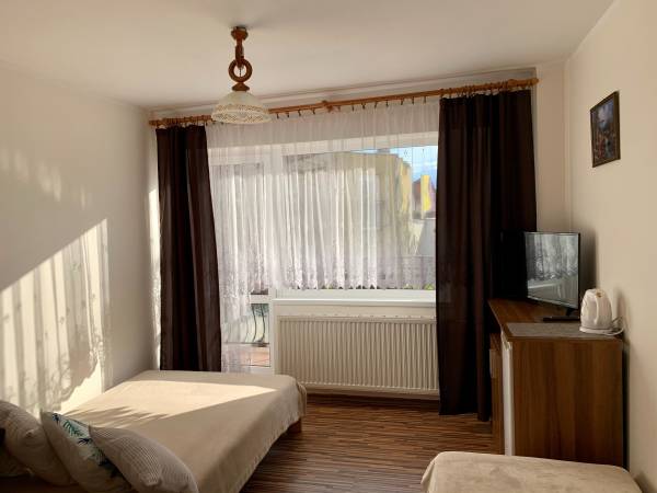 pokój 3os z balkonem