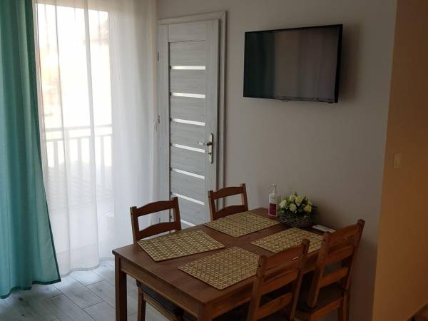 Wygodny stół dla 4 osób