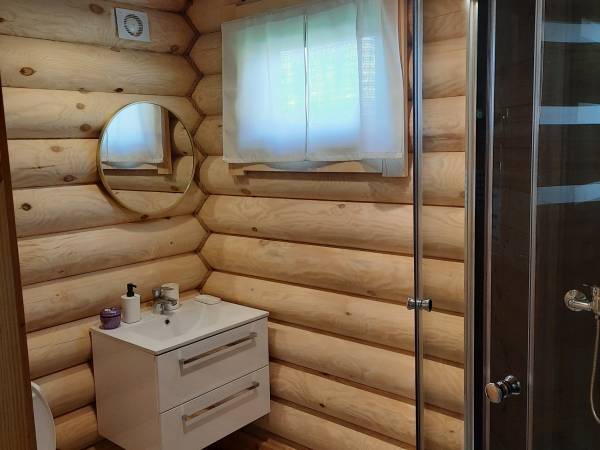 Domki nad jeziorem Silec z własną linią brzegową