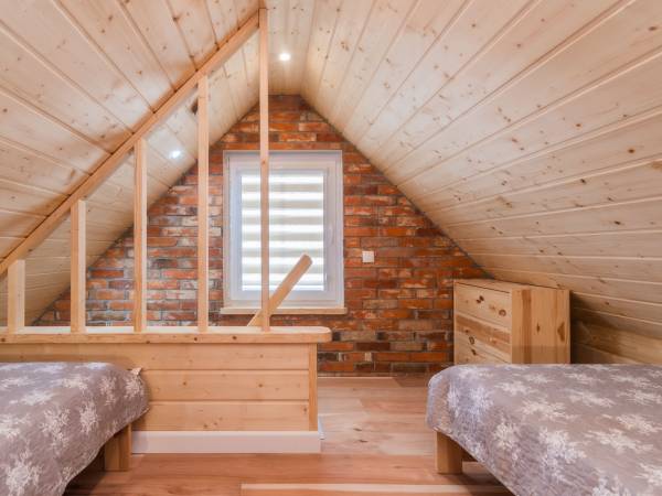 Domek z poddaszem antresola