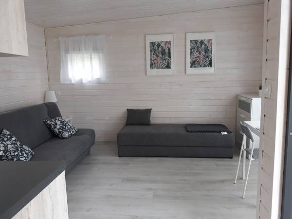 DOMEK NR 7 - 3 OSOBOWY