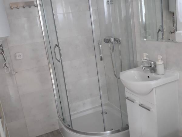 DOMEK NR 7 - 3 OSOBOWY