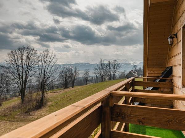 Widok z oddali z balkonu