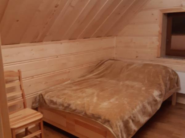 Dom Modrzewiowy sypialnia 1