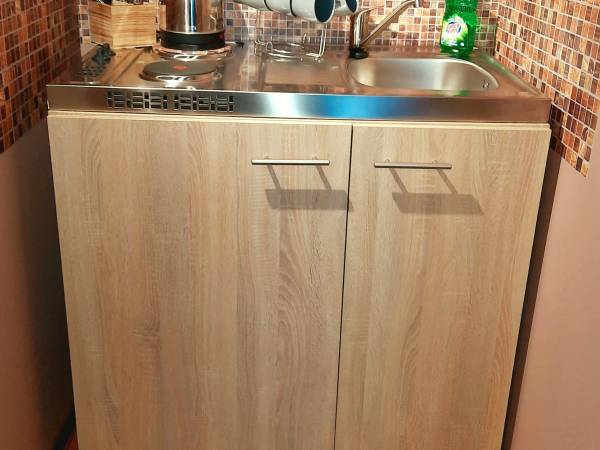 POKOJE GOŚCINNE ,,POD SKAŁKAMI" Z ŁAZIENKAMI I ANEKSAMI KUCHENNYMI