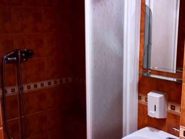 Noclegi, Wypożyczalnia Kajaków i Rowerów