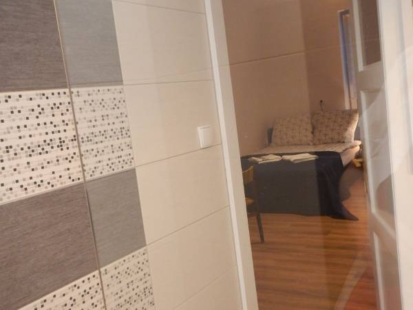 Pokój czteroosobowy -łazienka