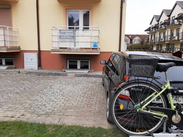 samochód na parkingu nr 9 (apartamentu IRENA)