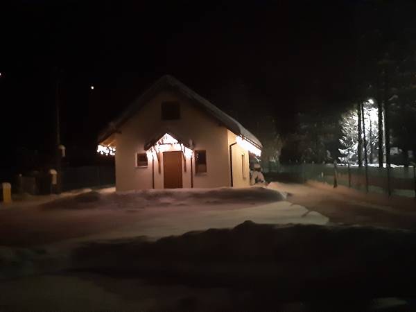 Domek w świątecznej szacie