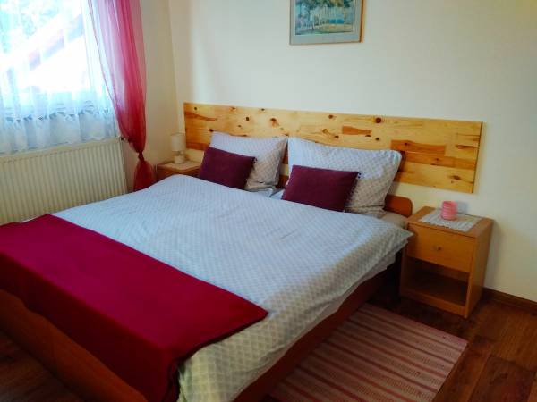 Pokój nr 1, z tarasem i aneksem kuchennym